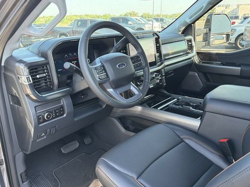New 2026 Ford F250 Lariat w/ Black Appearance Package AWD/4WD image 17