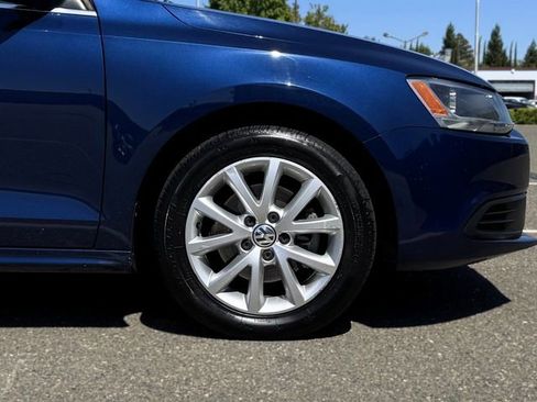 Used 2013 Volkswagen Jetta SE FWD image 10