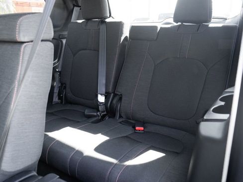 Used 2023 Honda Pilot Sport image 34