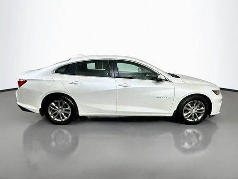 Used 2017 Chevrolet Malibu LT FWD image 7