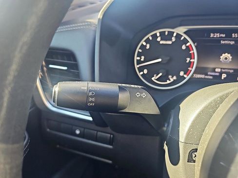 Used 2021 Nissan Rogue SV image 19