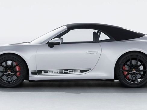 New 2026 Porsche 911 Carrera 4S image 3