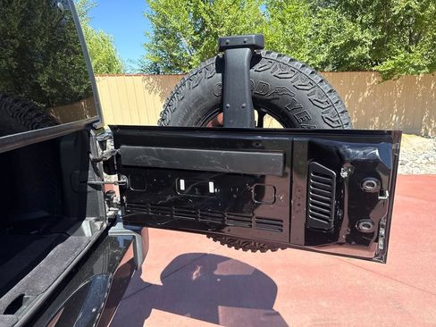 Used 2017 Jeep Wrangler Sahara w/ Dual Top Group AWD/4WD image 19