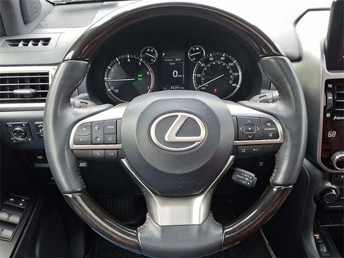 Used 2023 Lexus GX 460 Luxury w/ Sport Design Package AWD/4WD image 20