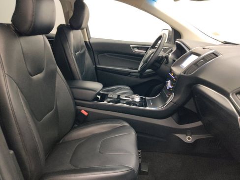 Used 2019 Ford Edge Titanium w/ Cold Weather Package AWD/4WD image 21