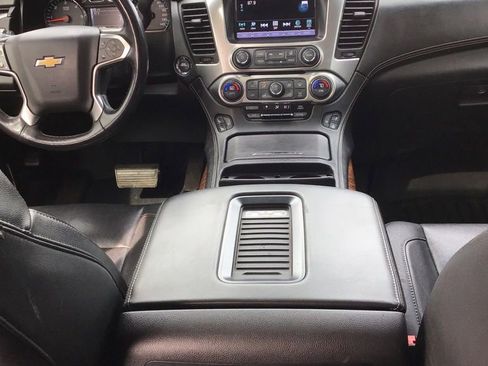 Used 2016 Chevrolet Suburban LTZ image 8