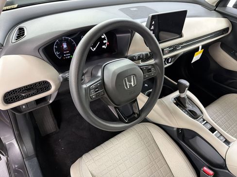New 2026 Honda HR-V LX image 4