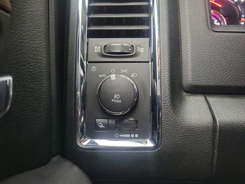 Used 2018 RAM 1500 Laramie w/ Convenience Group image 29