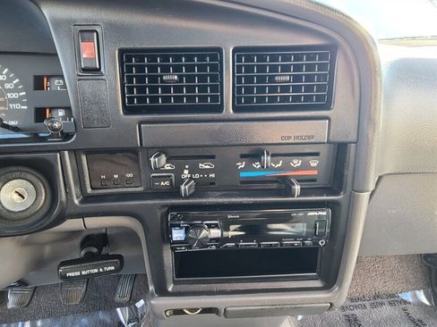 Used 1990 Toyota Pickup SR5 image 16
