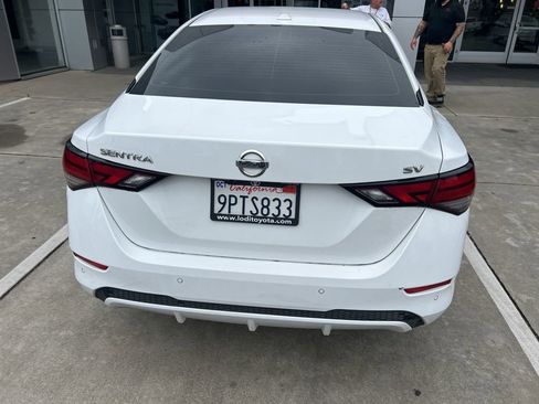 Used 2022 Nissan Sentra SV image 5