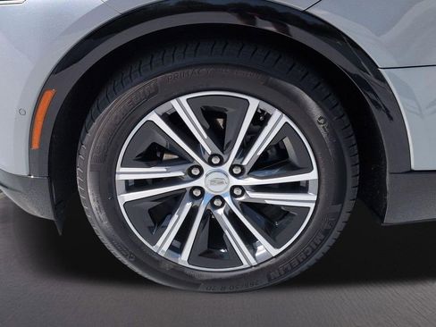 Certified 2024 Cadillac Lyriq Luxury AWD/4WD image 13