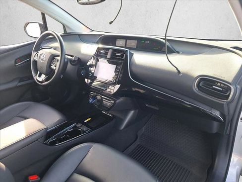 Certified 2022 Toyota Prius XLE image 20
