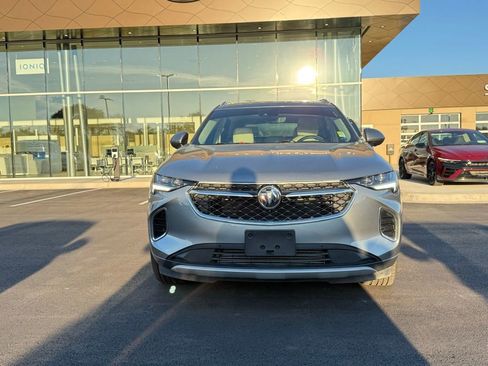 Used 2023 Buick Envision Avenir FWD image 2