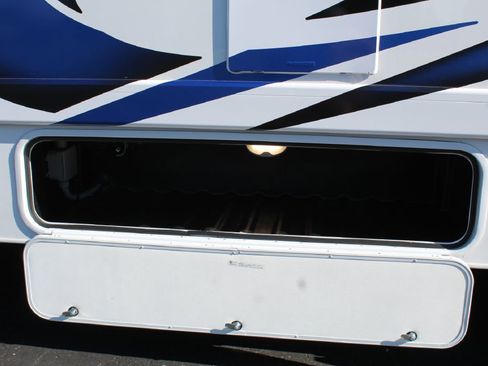 Used 2022 Ford E-450 and Econoline 450 Super Duty w/ Motorhome Prep Package image 76