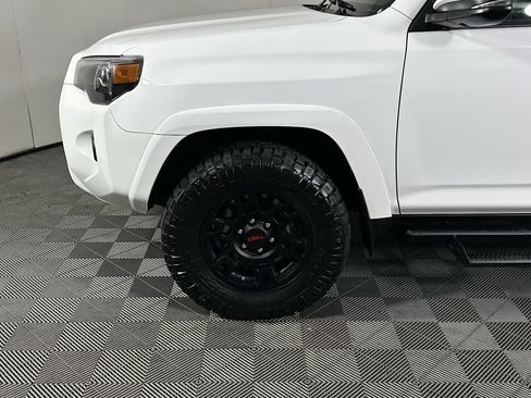 Certified 2024 Toyota 4Runner SR5 Premium image 11