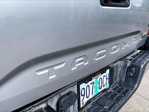 Used 2023 Toyota Tacoma SR5 RWD image 33