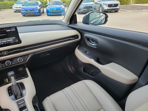 Certified 2024 Honda HR-V EX-L image 17
