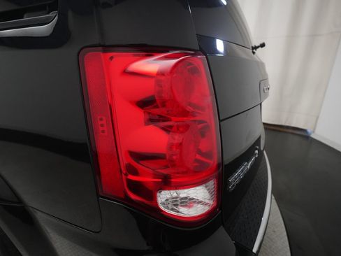 Used 2018 Dodge Grand Caravan GT FWD image 32