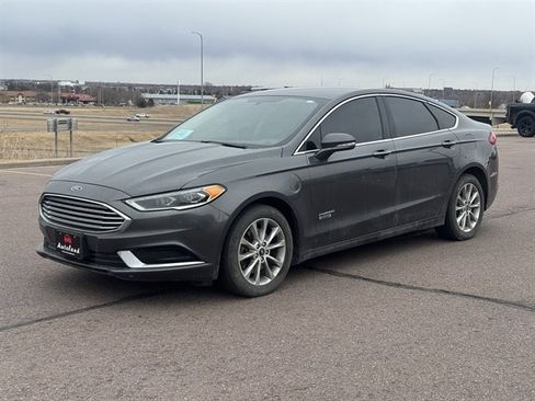 Used 2018 Ford Fusion Energi SE image 1