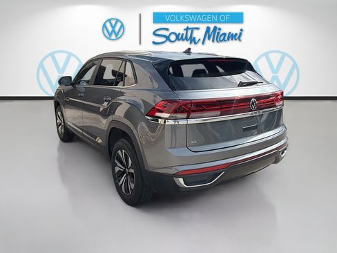 Certified 2024 Volkswagen Atlas Cross Sport SE FWD image 5