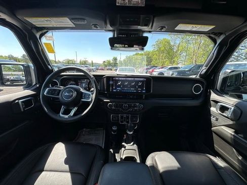 Used 2026 Jeep Wrangler Unlimited Sahara w/ Safety Group AWD/4WD image 2