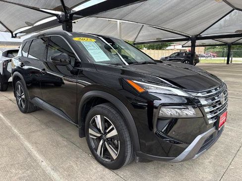 Certified 2025 Nissan Rogue SL AWD/4WD image 8