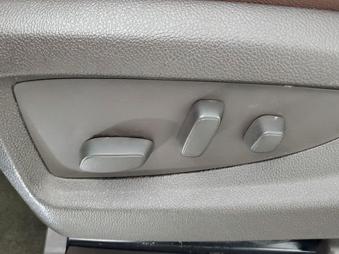 Used 2014 Chevrolet Silverado 1500 High Country w/ High Country Premium Package image 28