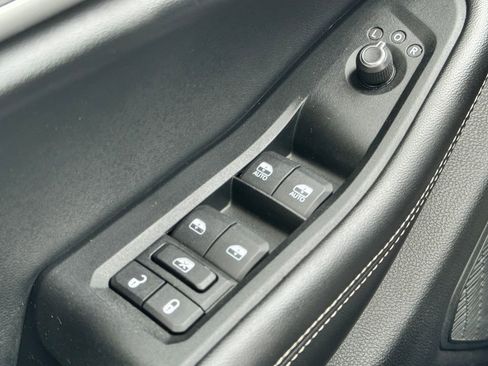 Used 2024 Jeep Grand Cherokee L Limited w/ Luxury Tech Group II AWD/4WD image 33
