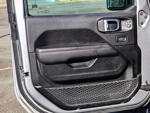 Used 2021 Jeep Wrangler Unlimited Rubicon w/ Cold Weather Group image 34