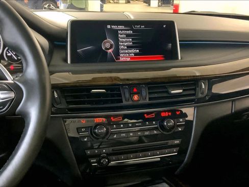 Used 2016 BMW X5 xDrive50i image 6
