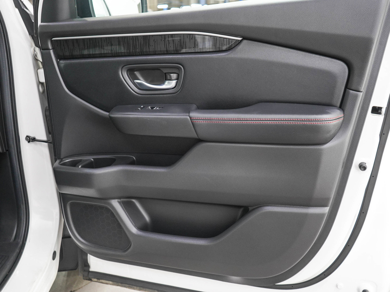 Used 2023 Honda Pilot Elite image 9