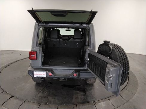 Used 2021 Jeep Wrangler Unlimited Sahara w/ Uconnect 4C Nav & Sound Group image 11