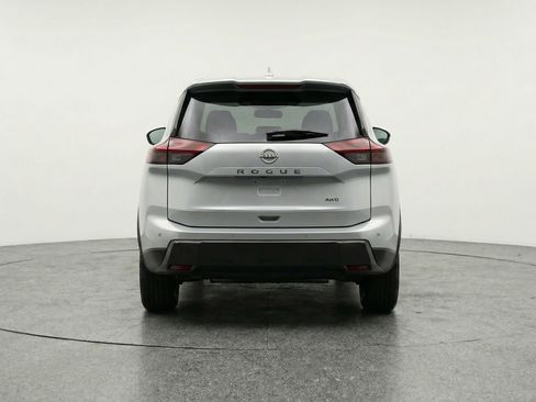 Used 2025 Nissan Rogue SV image 7