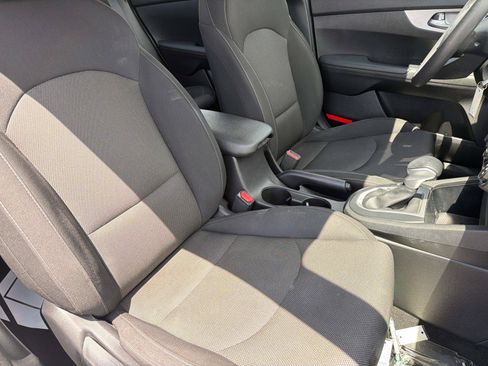 Used 2023 Kia Forte LXS FWD image 22