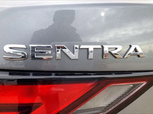Used 2024 Nissan Sentra S image 9