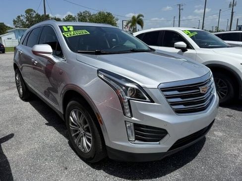 Used 2017 Cadillac XT5 Luxury FWD image 1