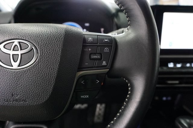 Used 2025 Toyota Camry SE FWD image 20