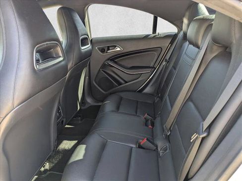 Used 2015 Mercedes-Benz CLA 250 4MATIC image 19