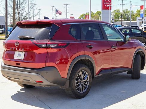 Used 2023 Nissan Rogue S image 19
