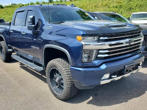 Used 2020 Chevrolet Silverado 3500 High Country AWD/4WD image 2