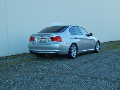 Used 2010 BMW 328i Sedan image 3