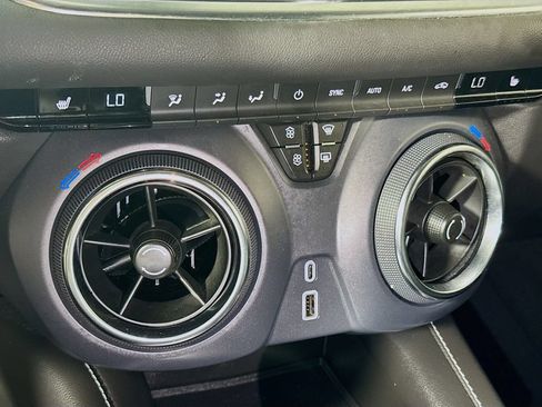 Certified 2025 Chevrolet Blazer LT FWD image 14