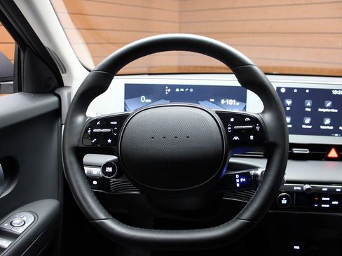 Used 2024 Hyundai Ioniq 5 SEL image 35