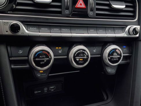 Used 2020 Genesis G70 2.0T w/ Elite Package image 26