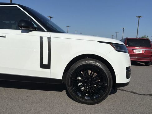 New 2026 Land Rover Range Rover Long Wheelbase SE AWD/4WD image 9