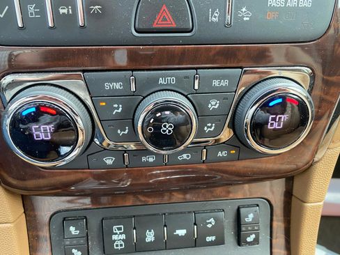 Used 2017 Buick Enclave Leather w/ Trailering Package FWD image 17