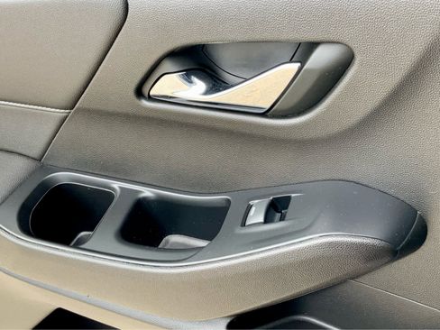 Used 2023 Chevrolet Traverse LT w/ Rear Camera Mirror Package AWD/4WD image 53