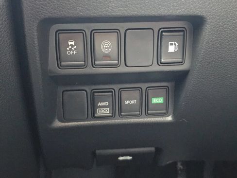 Used 2019 Nissan Rogue SV AWD/4WD image 32