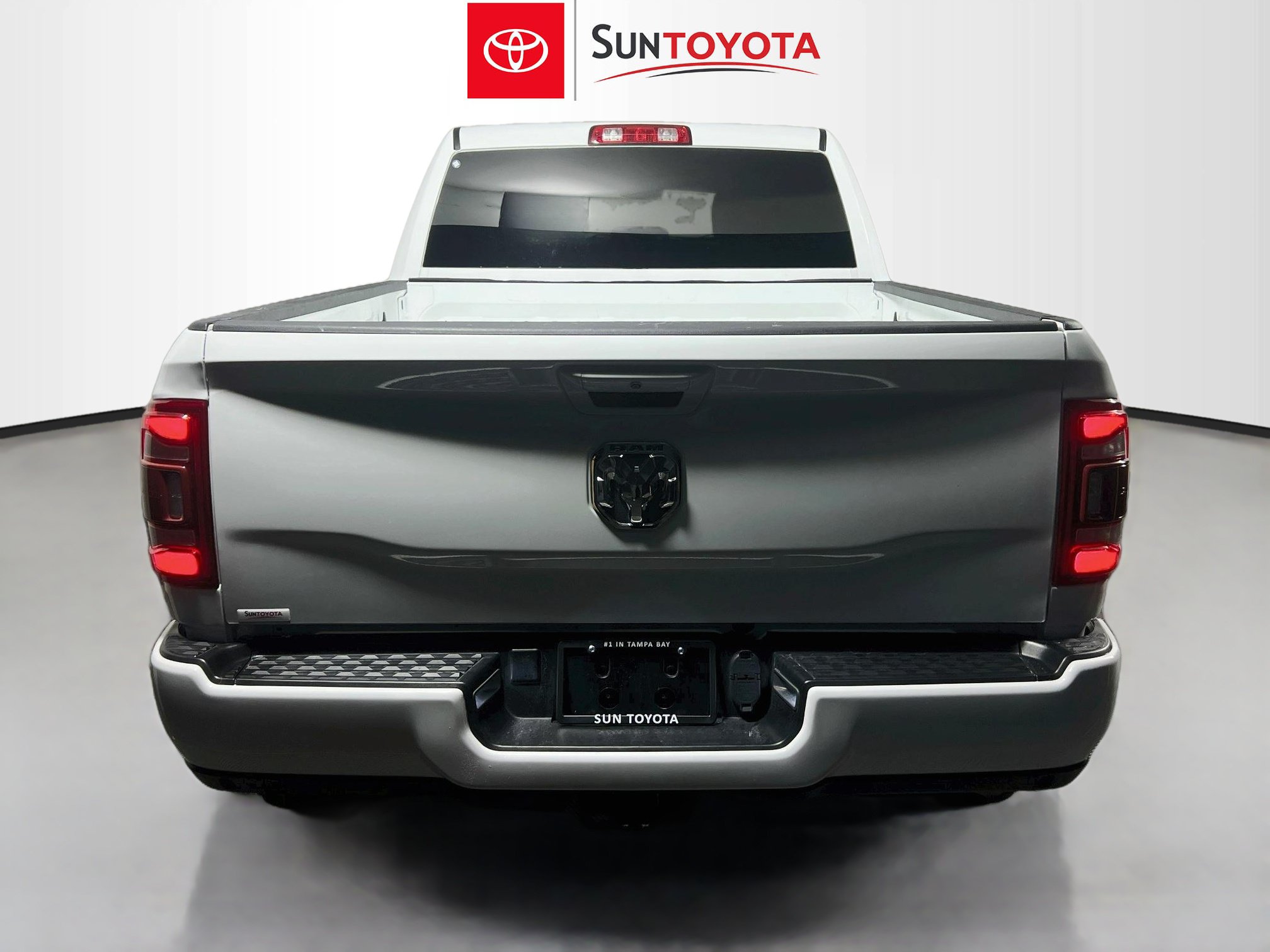Used 2024 RAM 2500 Big Horn w/ Sport Appearance Package AWD/4WD image 5