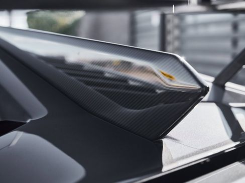 Used 2023 Lamborghini Huracan STO image 18